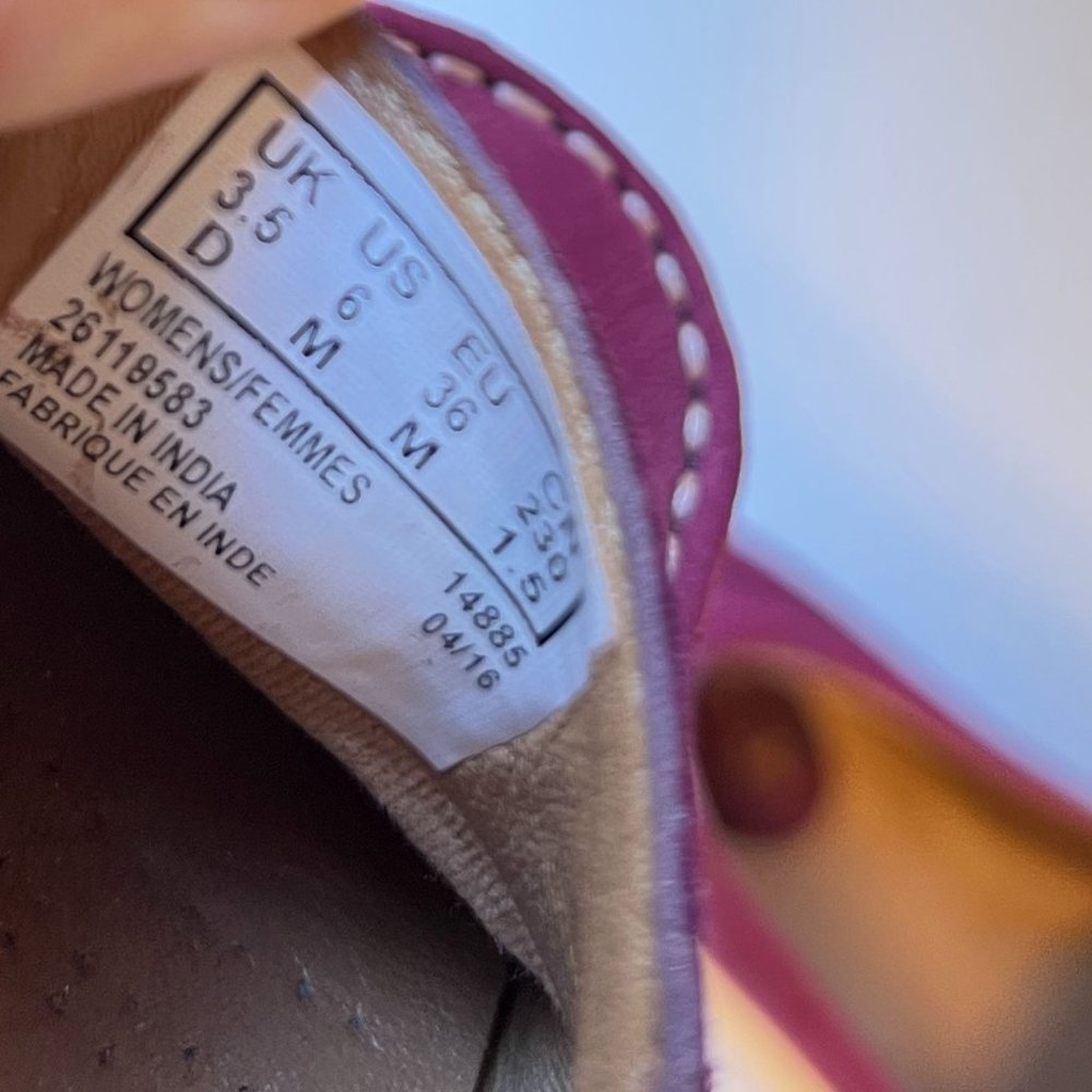 Women's Clarks Suede Penny Loafer Driving Moccasins Wine Leather Comfort… - Picture 6 of 6